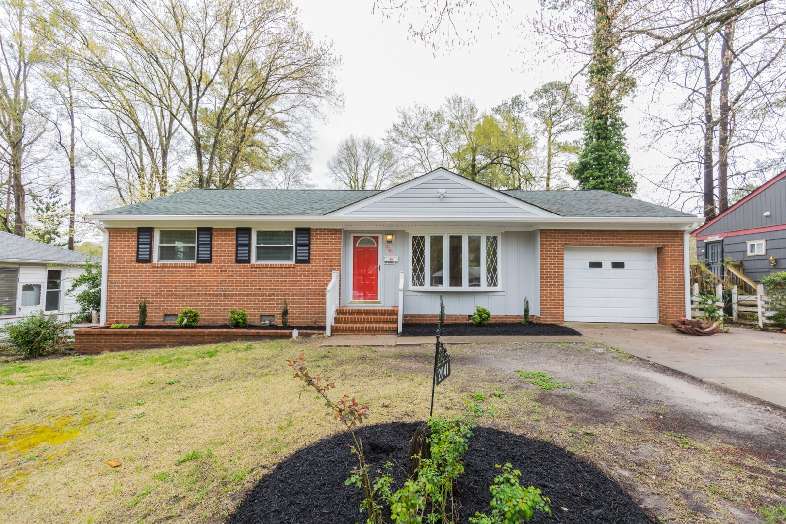 Petersburg House: 2041 Bishop Street