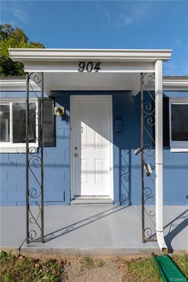 904 High Pearl Street  &amp; 300 St Matthew St, Petersburg 23803