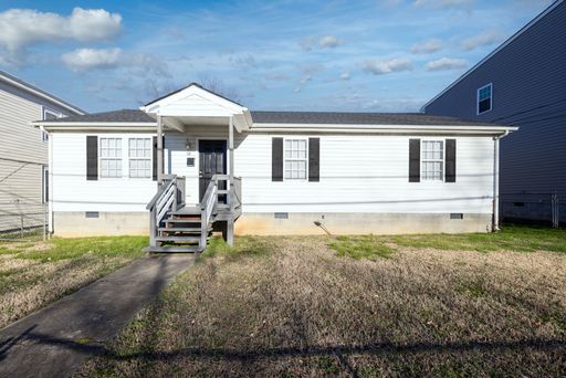 Contemporary Comfort in Richmond: 3 Bed, 2 Bath on W. 27th St. – photo 1