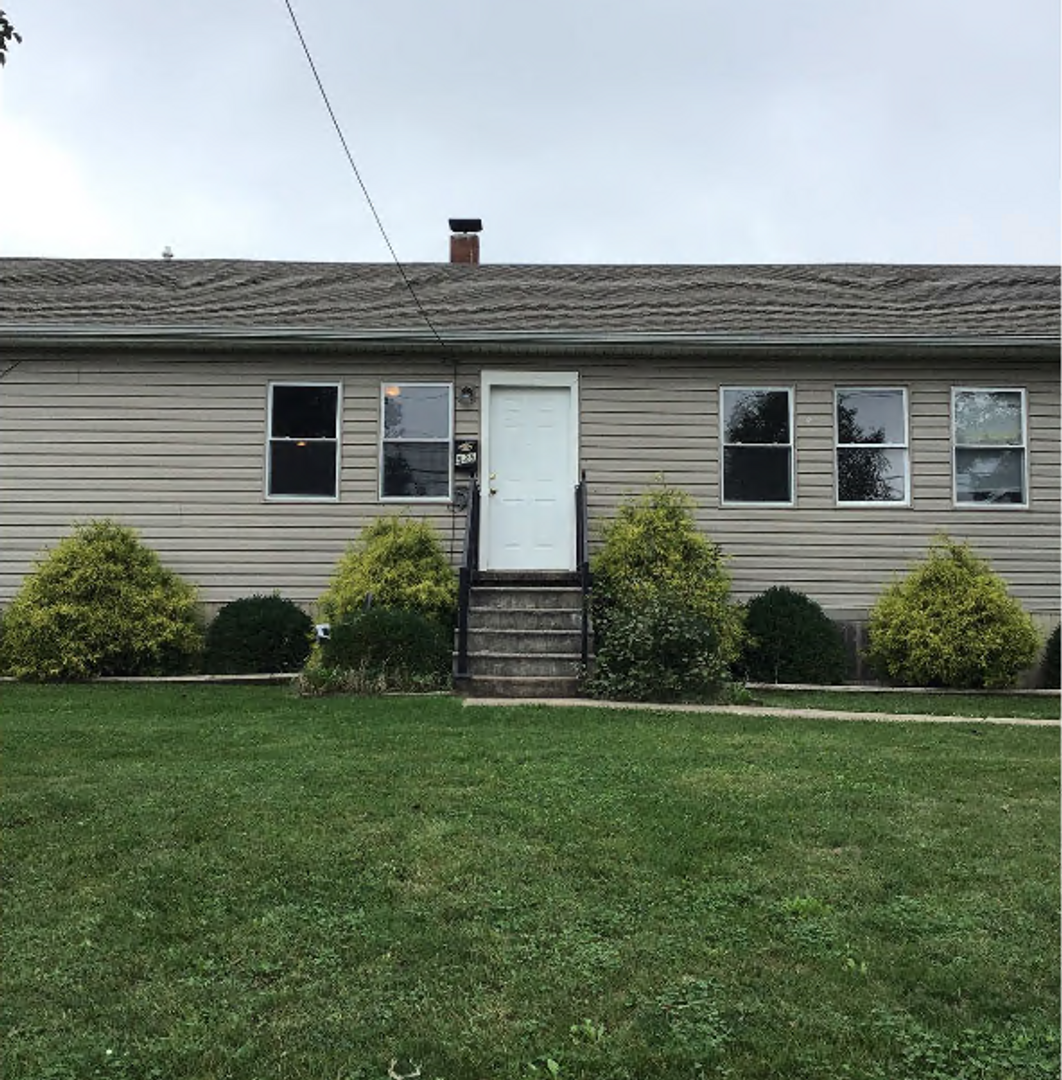 Chambersburg Apartment: 533-543 Hollywell Ave