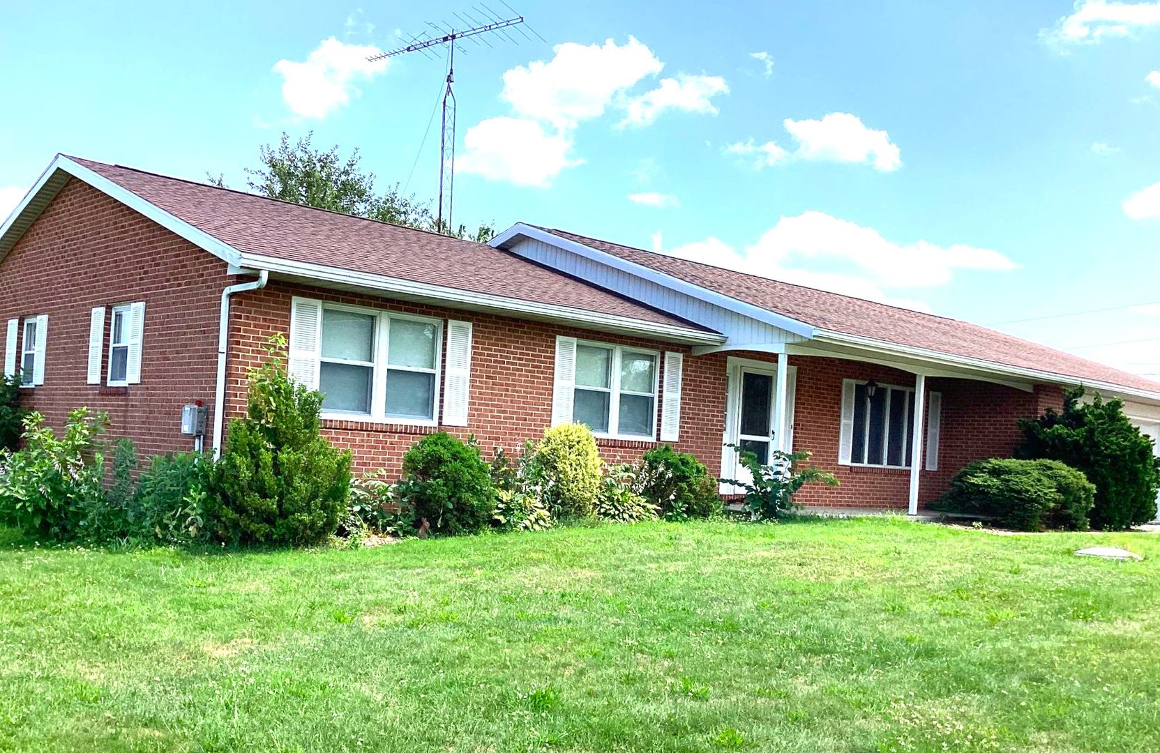 Chambersburg House: 4570 Coontown Rd