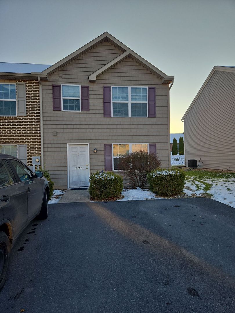 Chambersburg Apartment: 382-396 Lantern Ln