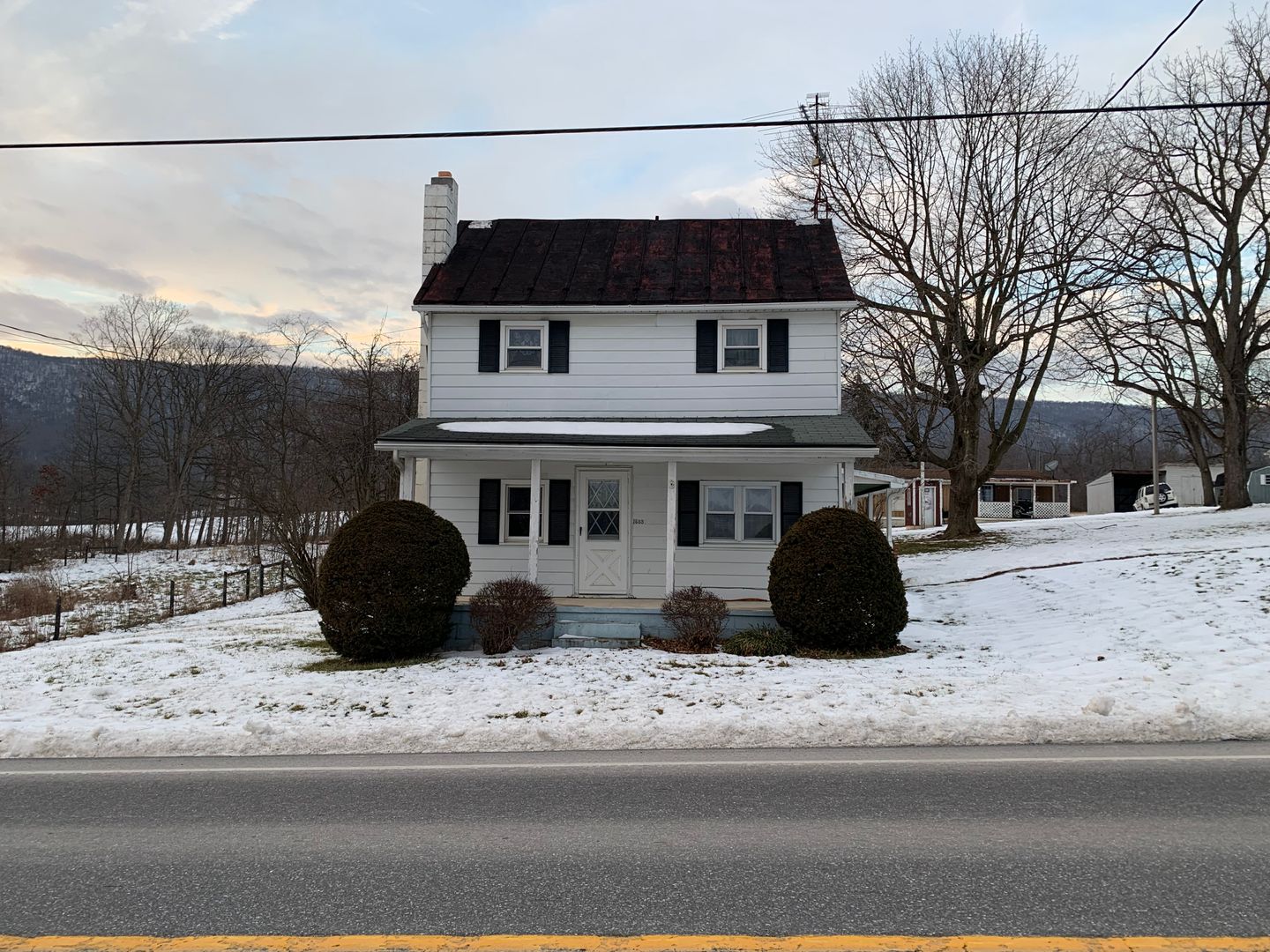 Newburg House: 16887 Cumberland Hwy