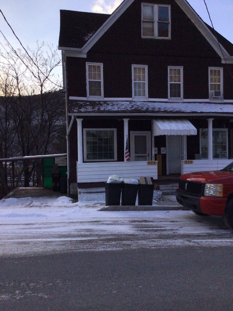 Johnstown Apartment: 520 Woodvale Ave