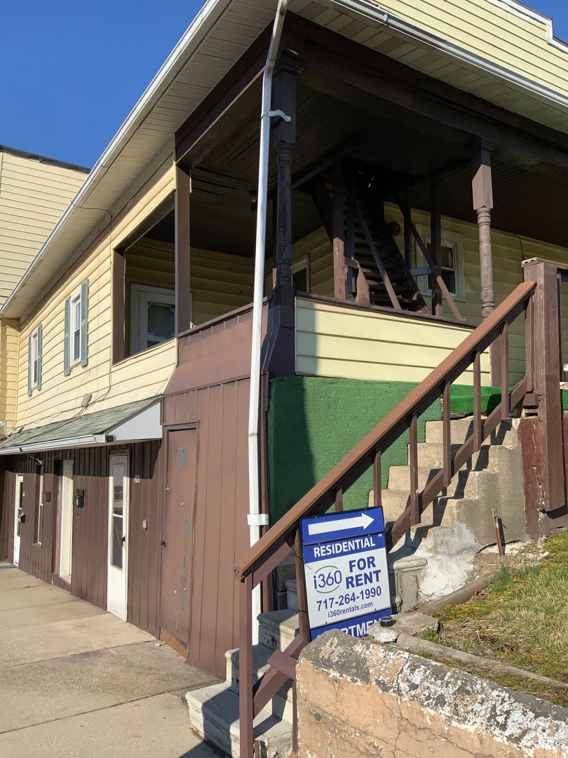 Conemaugh Apartment: 246 1st St