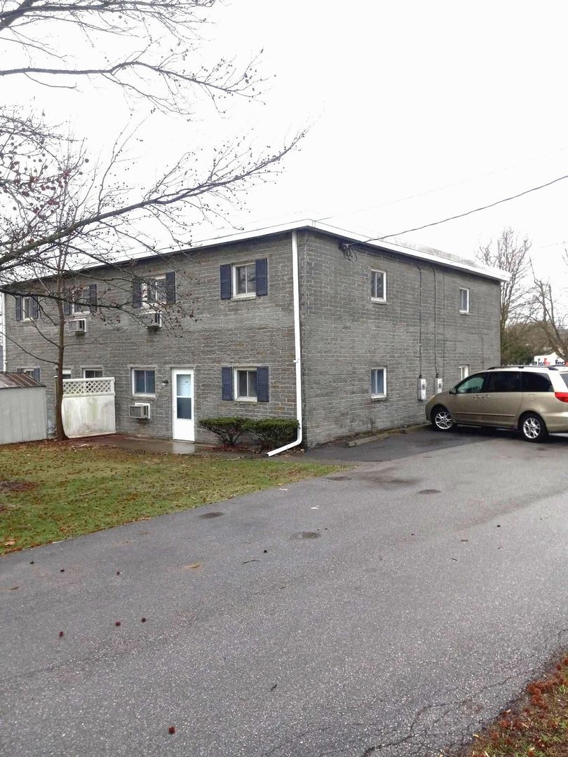Chambersburg Apartment: 101 Sunset Ave