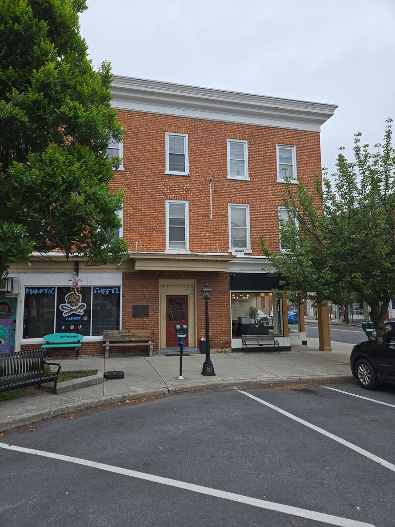 Greencastle Apartment: 35 Center Square
