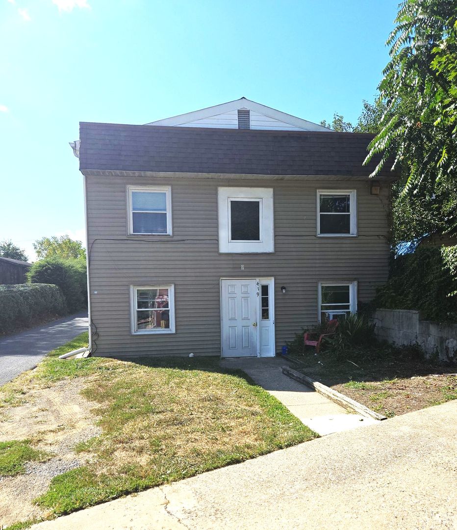 Chambersburg Apartment: 439 S Main St