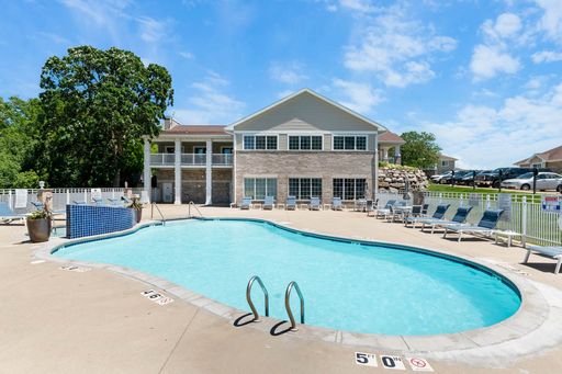 3BR / 2B Jefferson Floorplan AVAILABLE NOW! – photo 1
