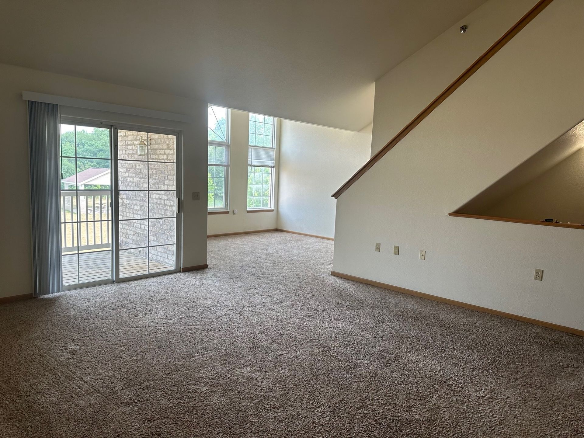 Madison Apartment: 5440 Congress Ave
