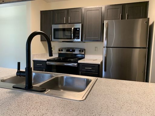 2BR/2B Jackie O Renovations- GRAY – photo 1