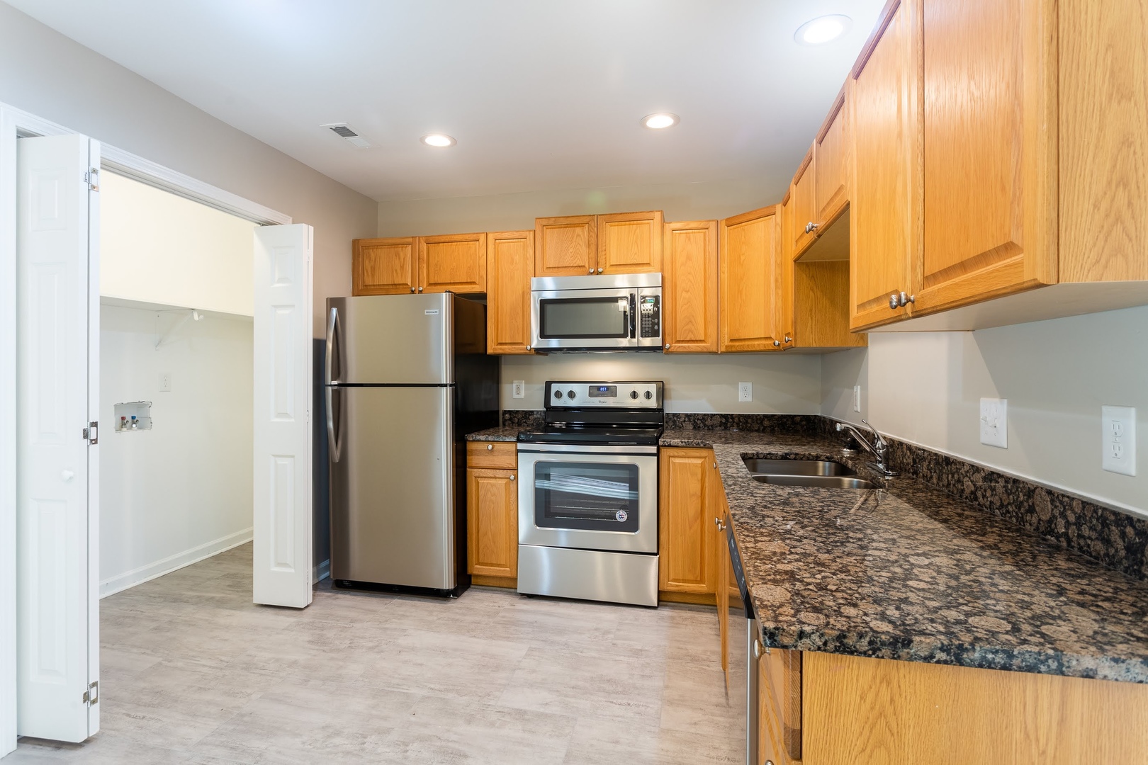 Wellford Apartment: Halo Drive
