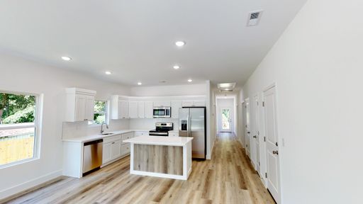 3 Bedroom 2 full Bath Townhome, with a Garage! – photo 1