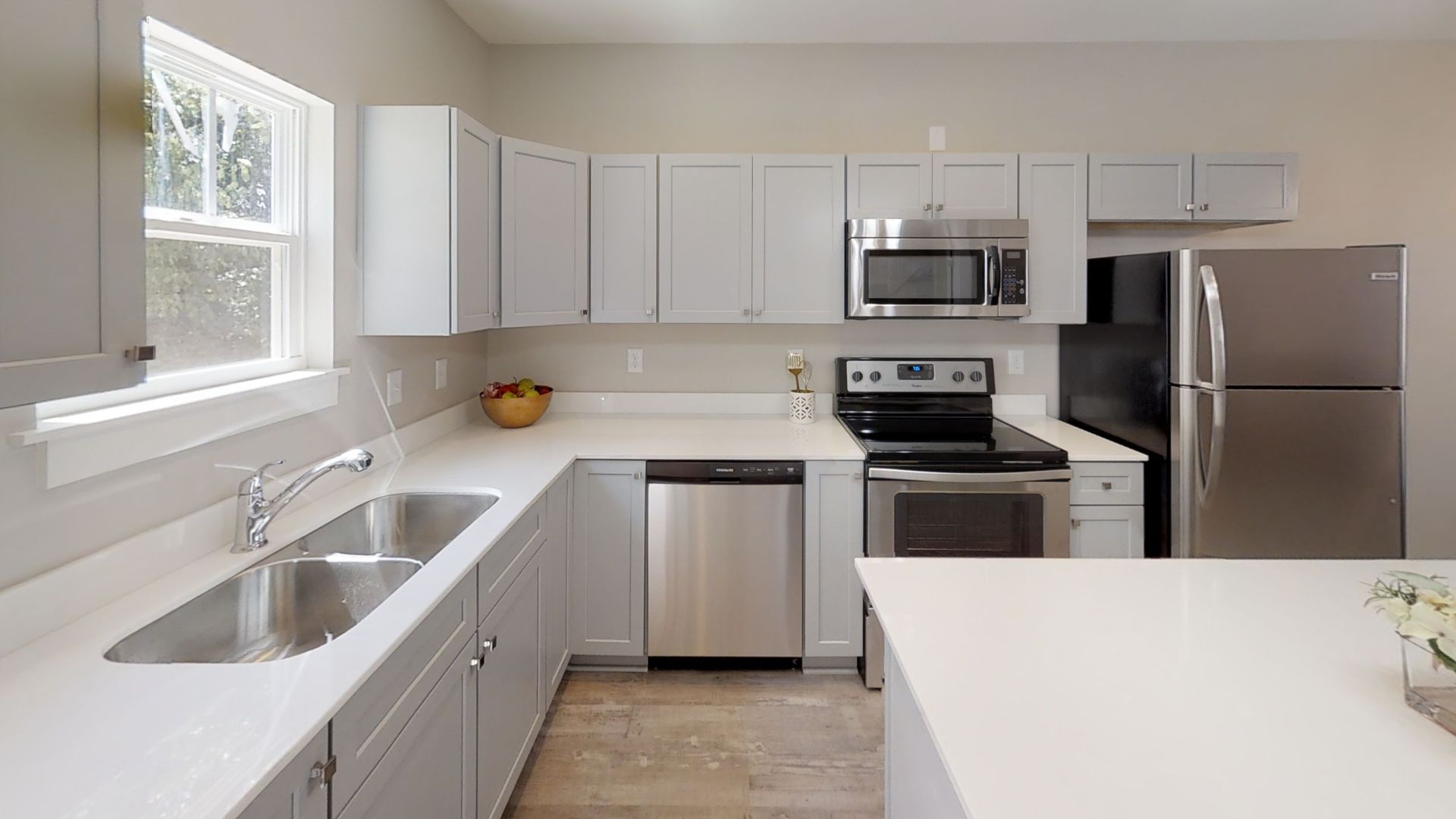 Wellford Apartment: Paradise Place