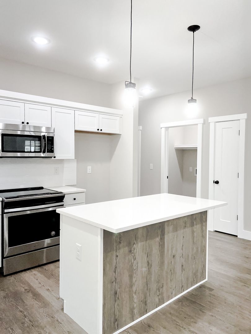 Duncan House: 138 Hadden Ave