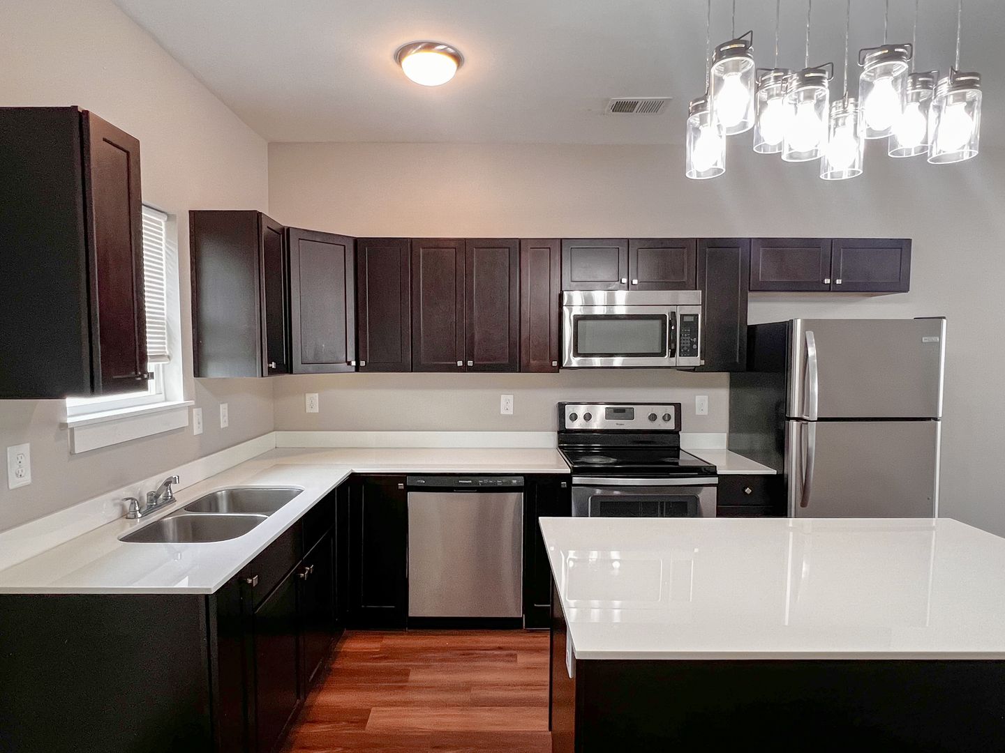 Wellford Apartment: Heavenly Place