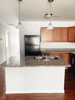 2 BEDROOM 2 FULL BATH DUPLEX WITH GARAGE! – photo 1