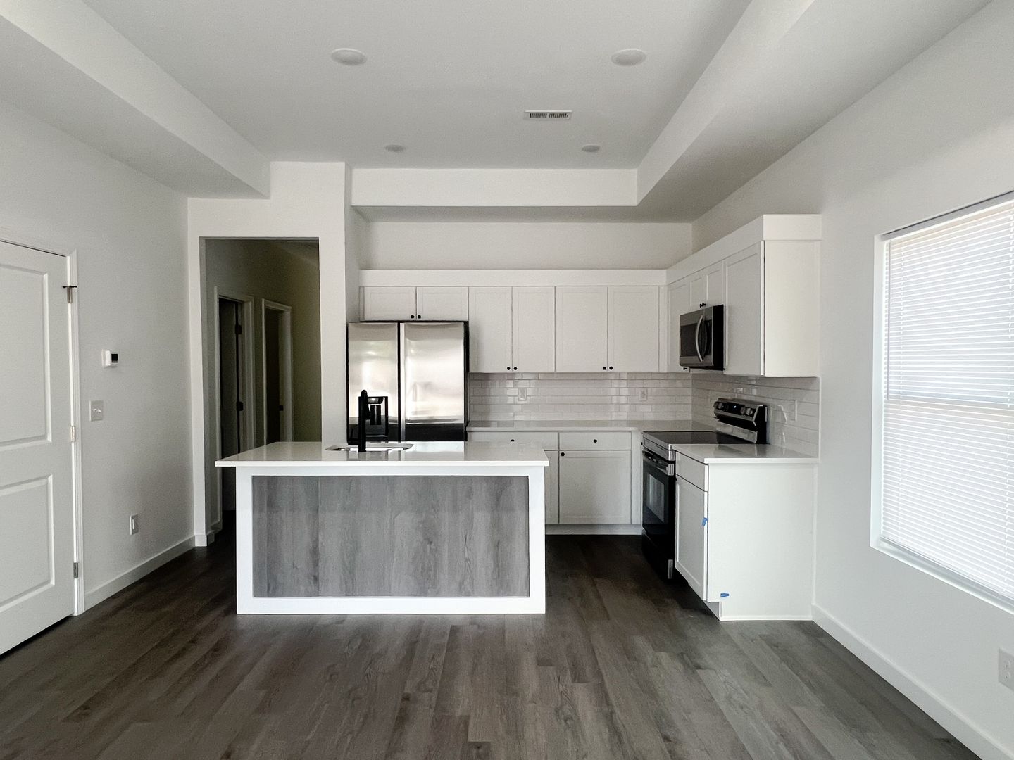 Moore Apartment: Old Farm Road