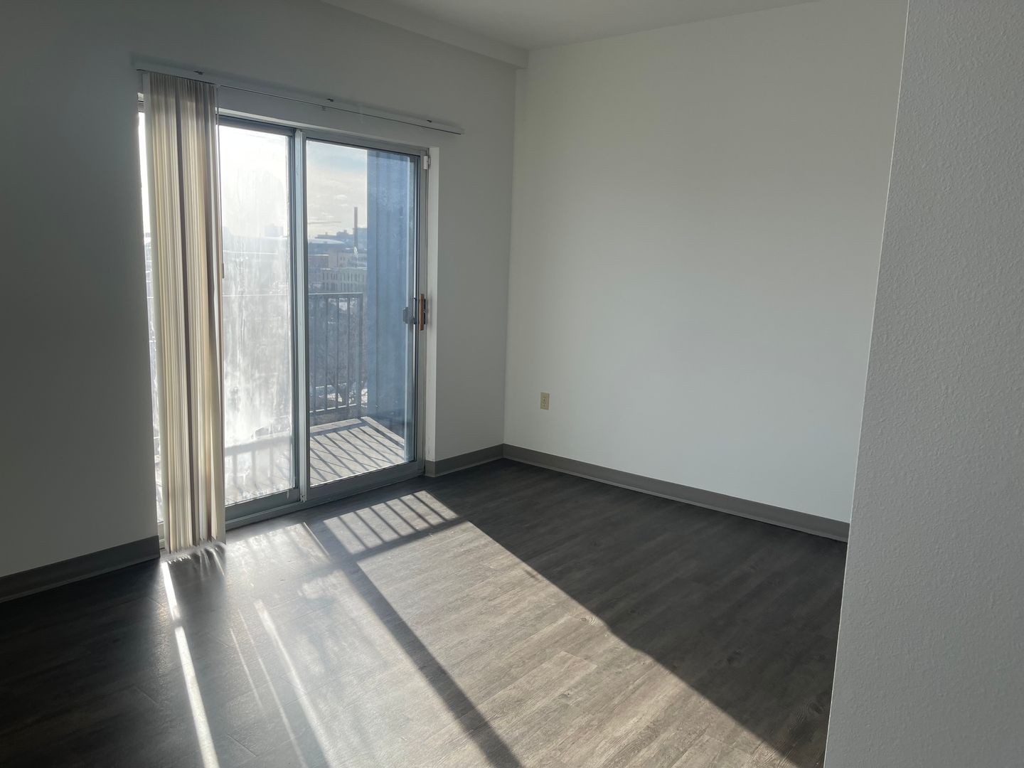 Milwaukee Apartment: 1830 N Hubbard Street