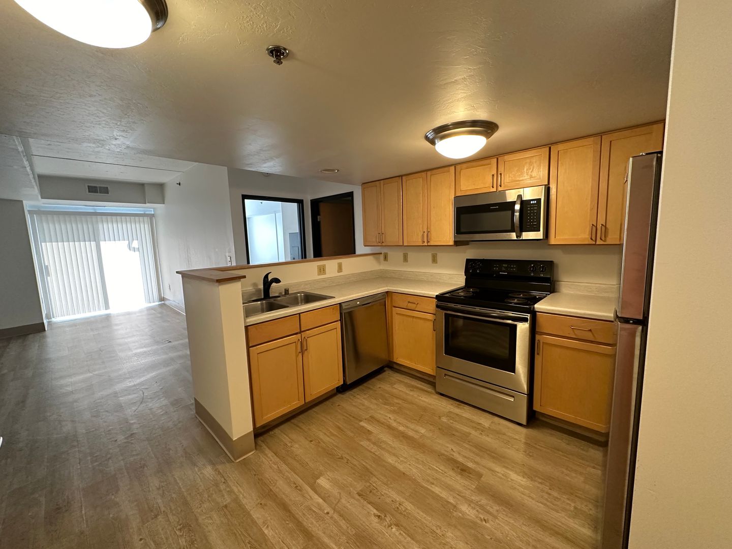 Milwaukee Apartment: 1830 N Hubbard Street