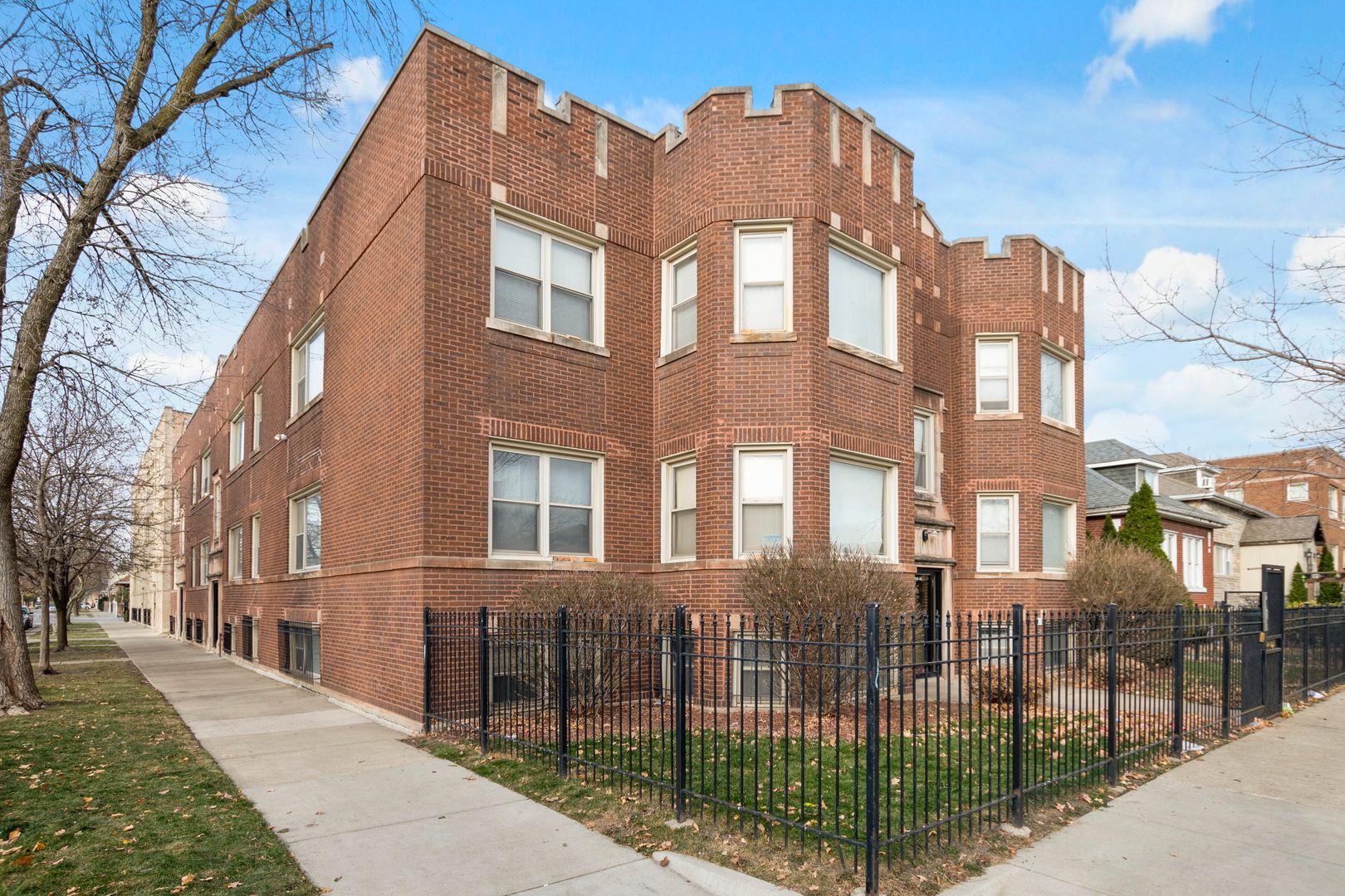 Chicago Apartment: 6056-6058 S Fairfield Ave