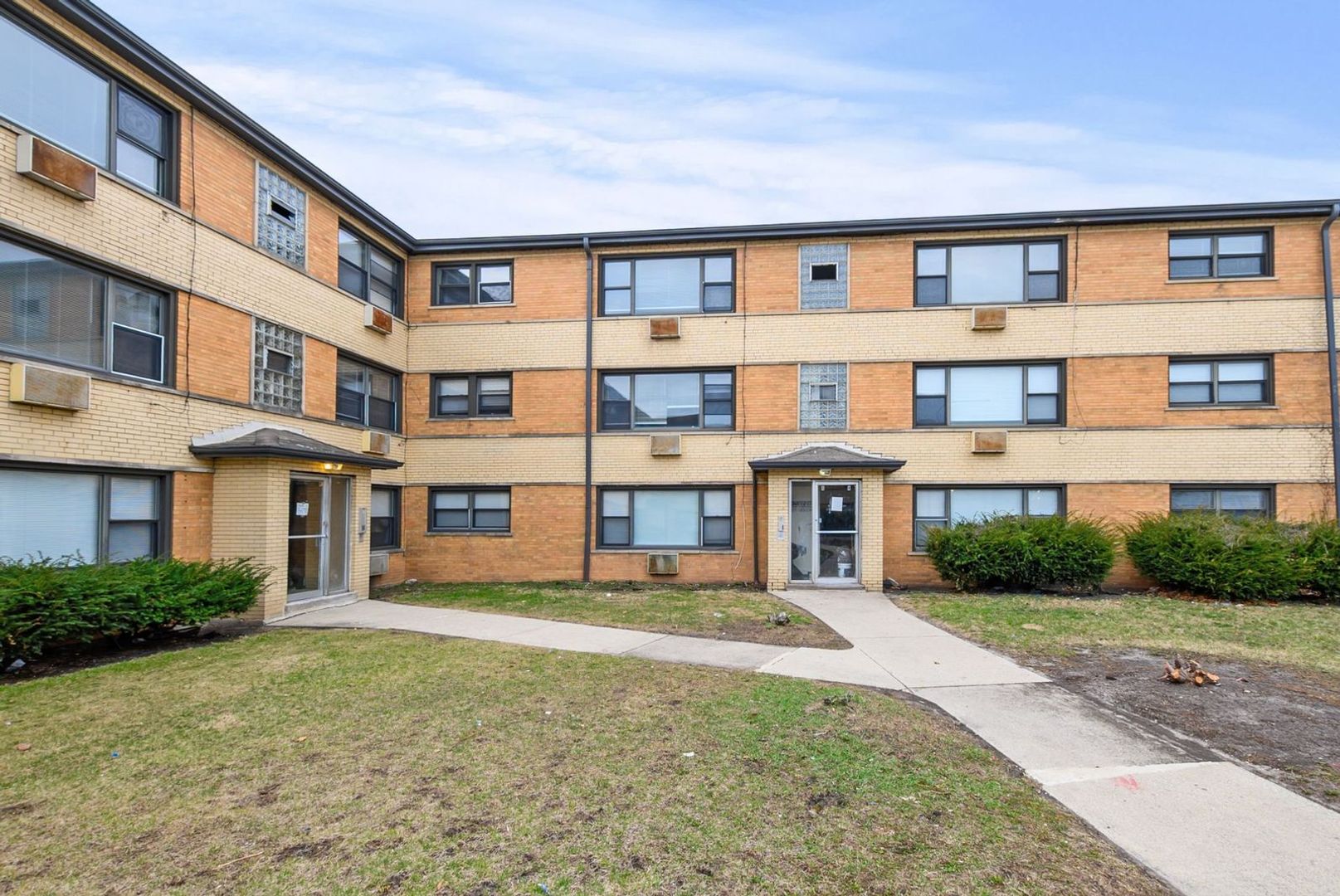 Chicago Apartment: 7900 S. Paxton Ave.