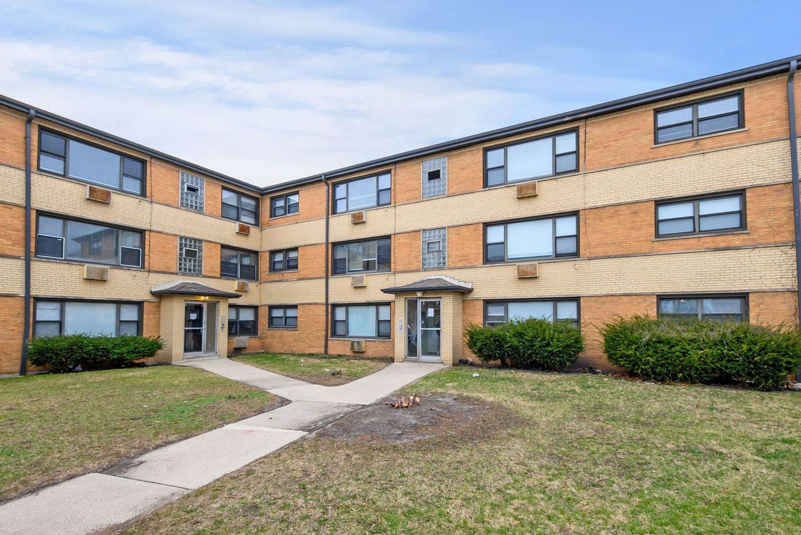 Chicago Apartment: 7900 S. Paxton Ave.