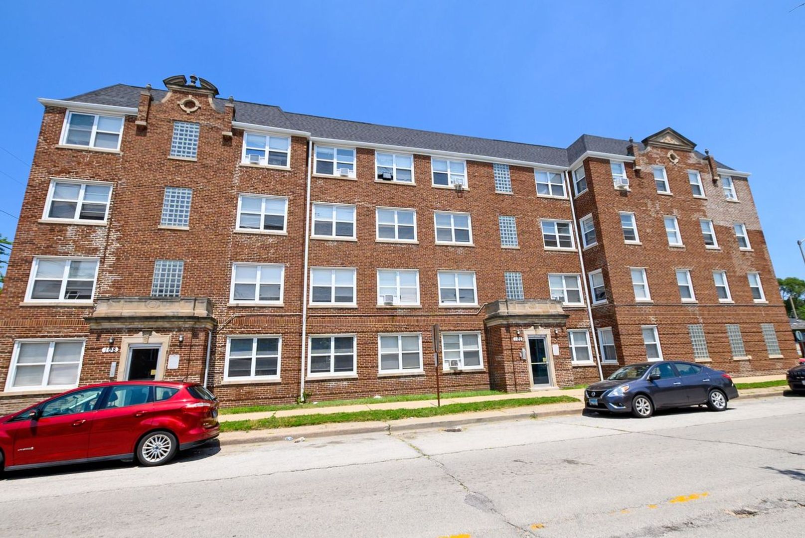 Calumet City Apartment: 102-108 Memorial Drive