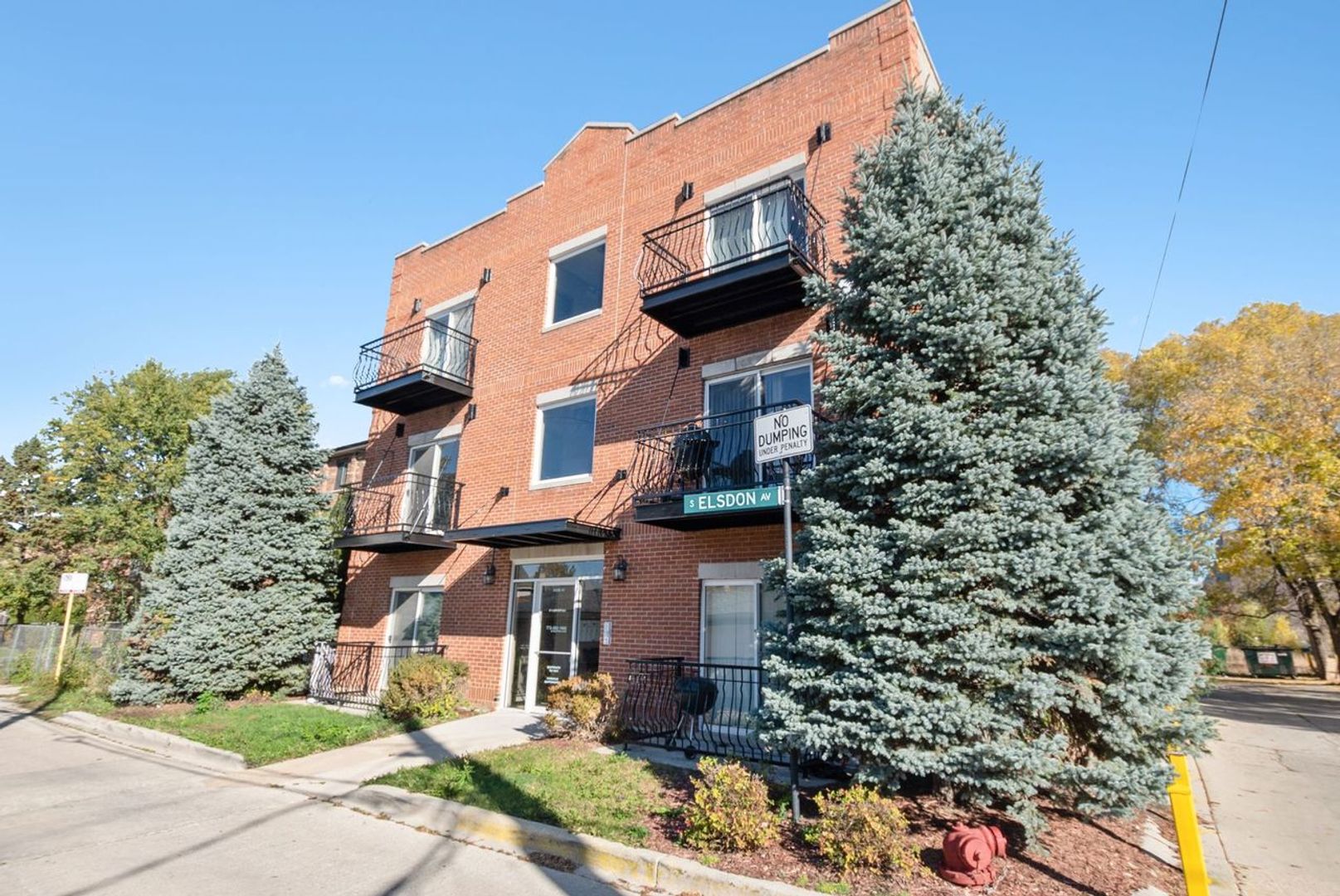 Chicago Apartment: 5439-5441 S Elsdon