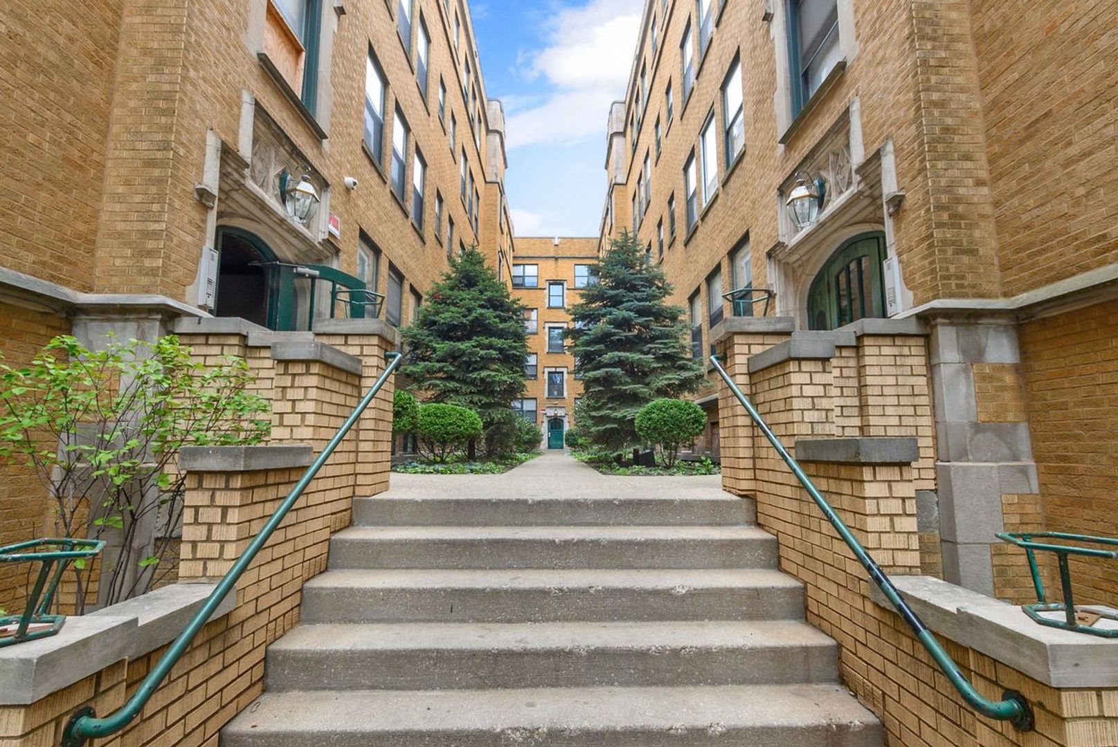 Chicago House: 7209 S. Yates Blvd.
