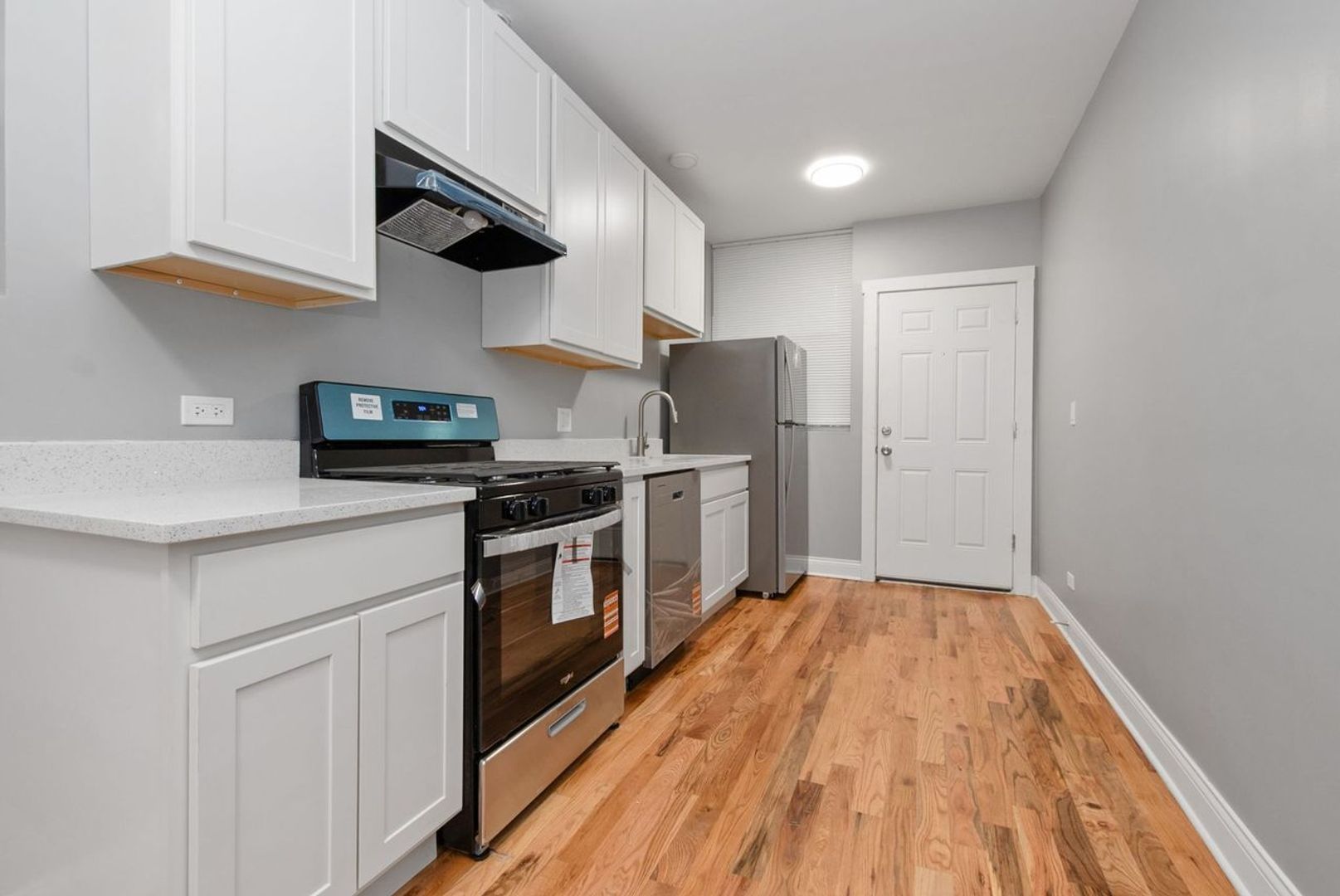 Chicago Apartment: 5614-5616 S King Dr