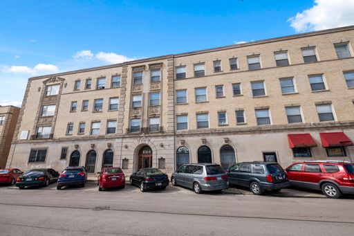 Studio Apartment in Chicago Lawn - WAIVED MOVE IN FEE! – photo 1