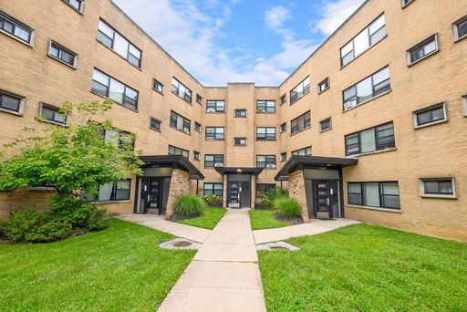 One Bedroom in Beverly – photo 1