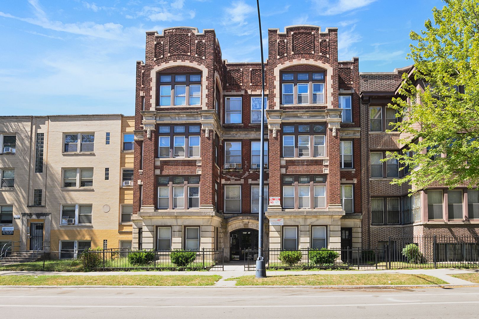 Chicago Apartment: 5614-5616 S King Dr