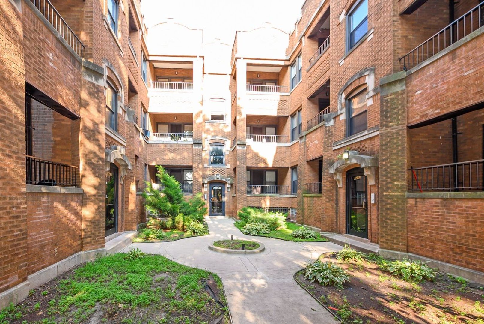 Chicago Apartment: 6235-45 S. Martin Luther King Dr.