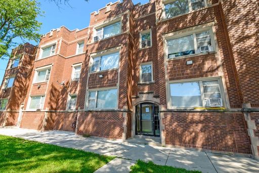One Bedroom Unit in West Lawn – photo 1