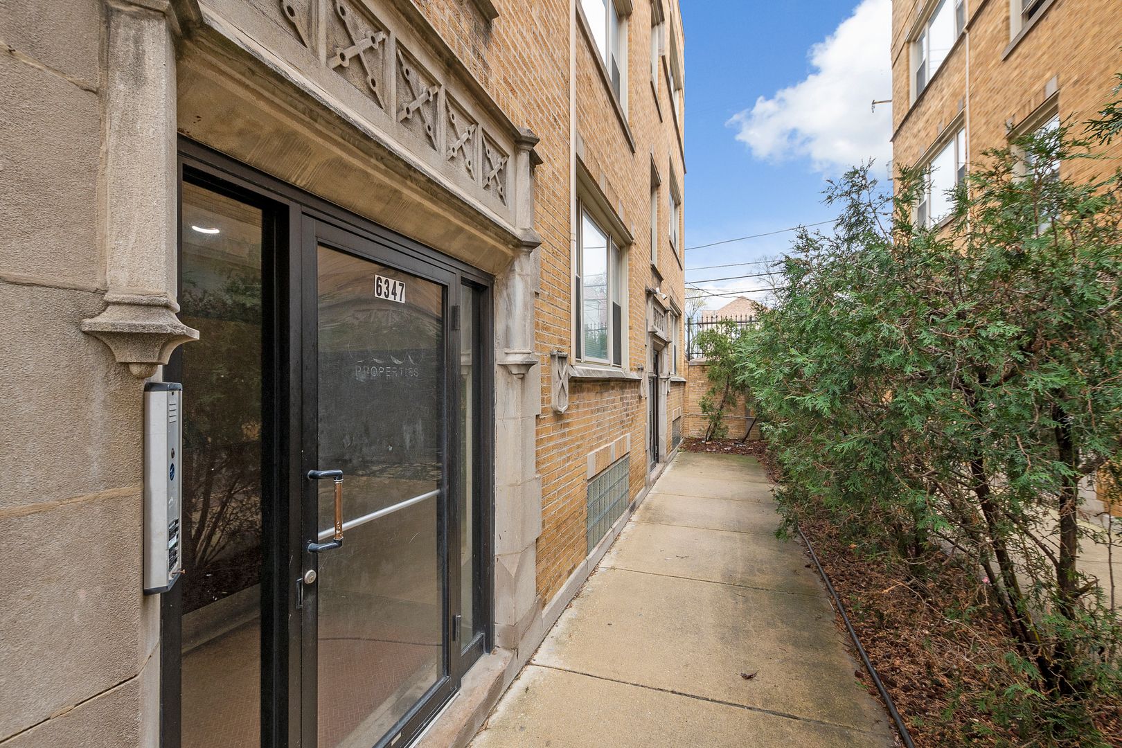 Chicago Apartment: 6343-47 S Kedzie Ave