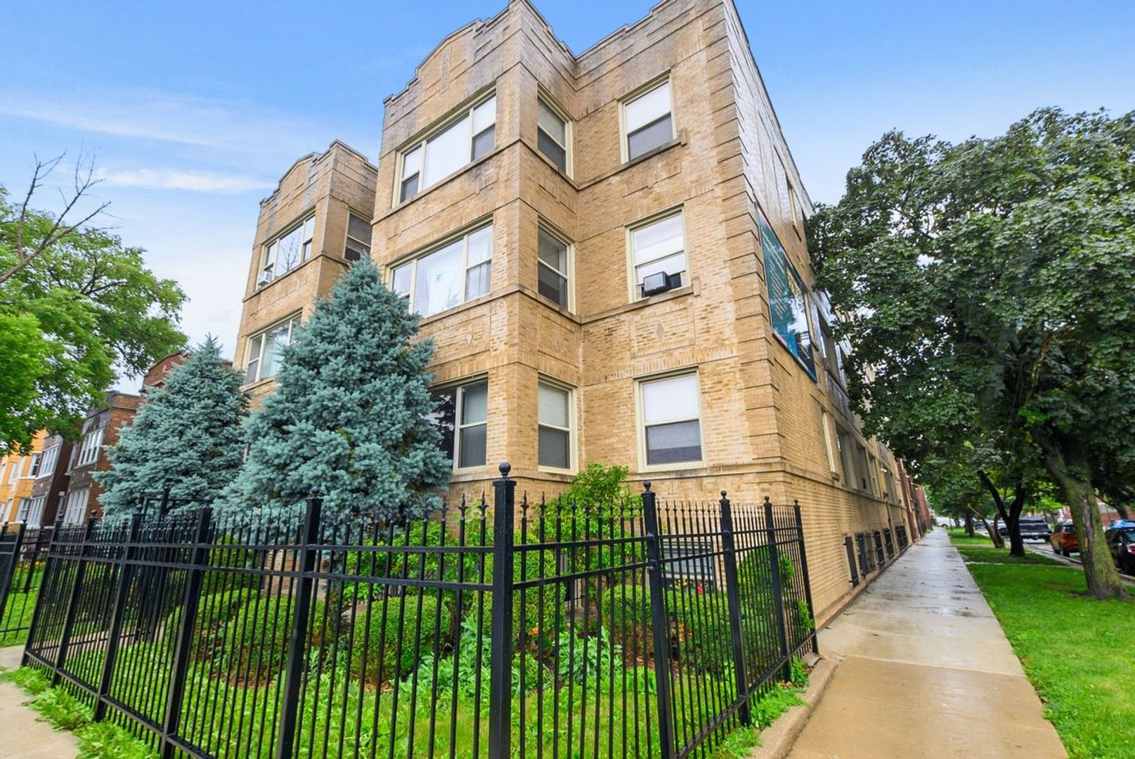 Chicago Apartment: 6057-59 S. California