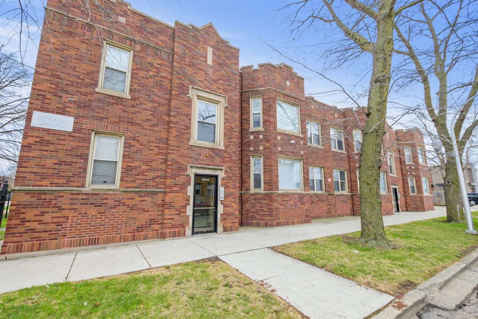 Chicago Apartment: 4737-43 W. 65th St