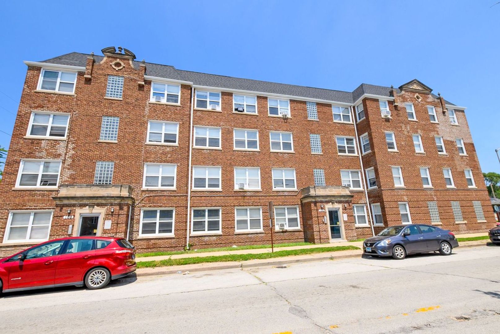 Calumet City Apartment: 102-108 Memorial Drive