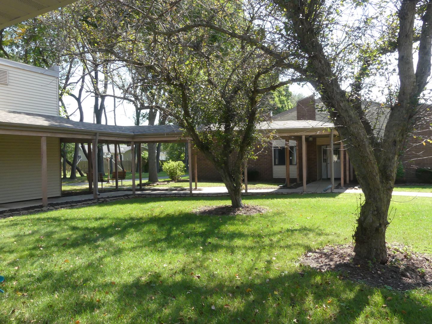 Moline Apartment: 2350-2400 1st Street A Drive