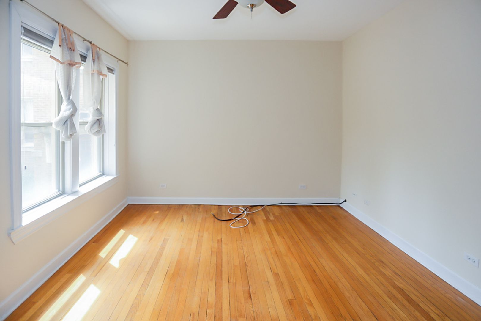 Chicago Apartment: 4700 N. Winchester Ave.