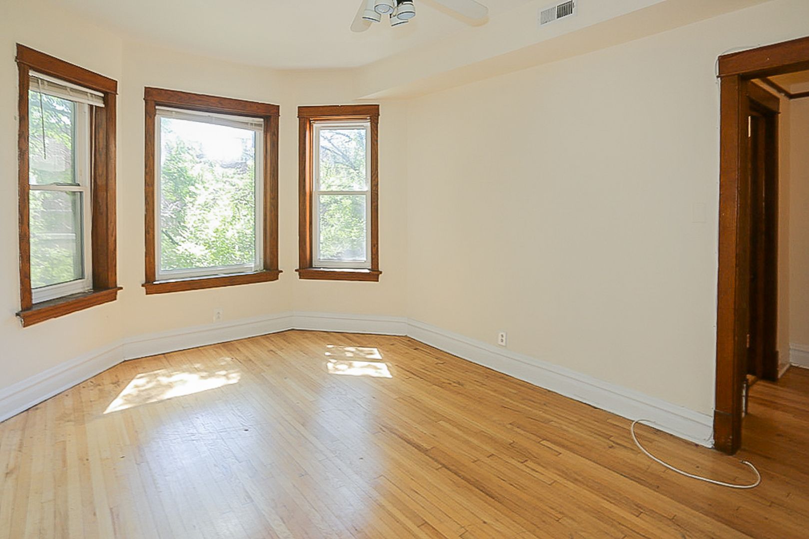 Chicago Apartment: 3818 N. Sheffield Ave.