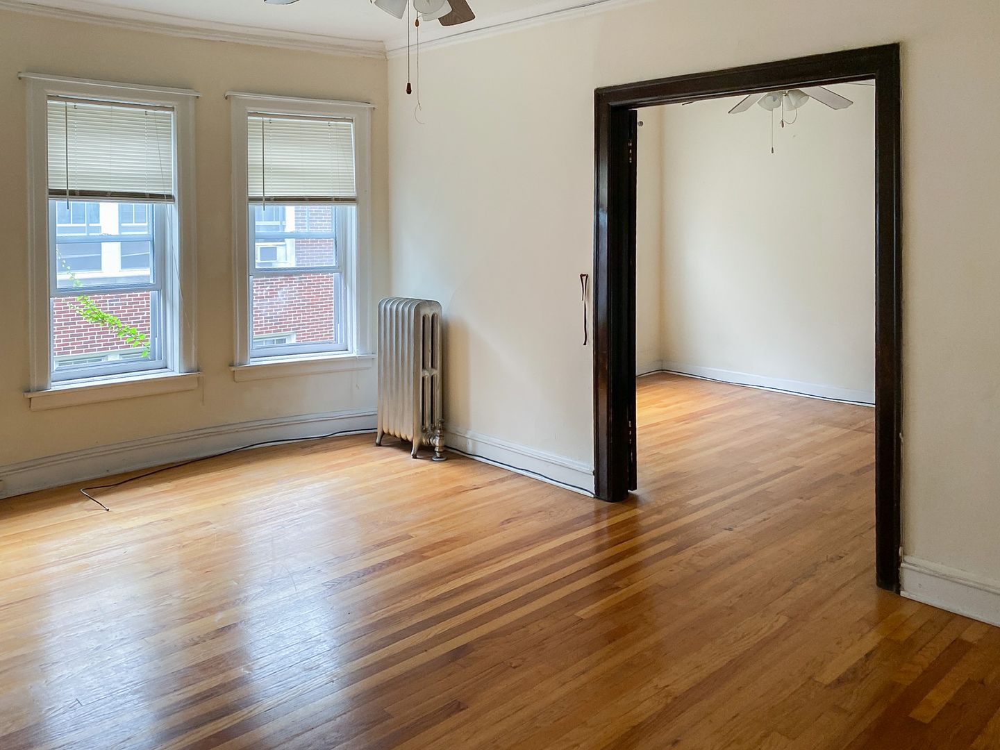 Chicago Apartment: 5208 N. Damen Ave.