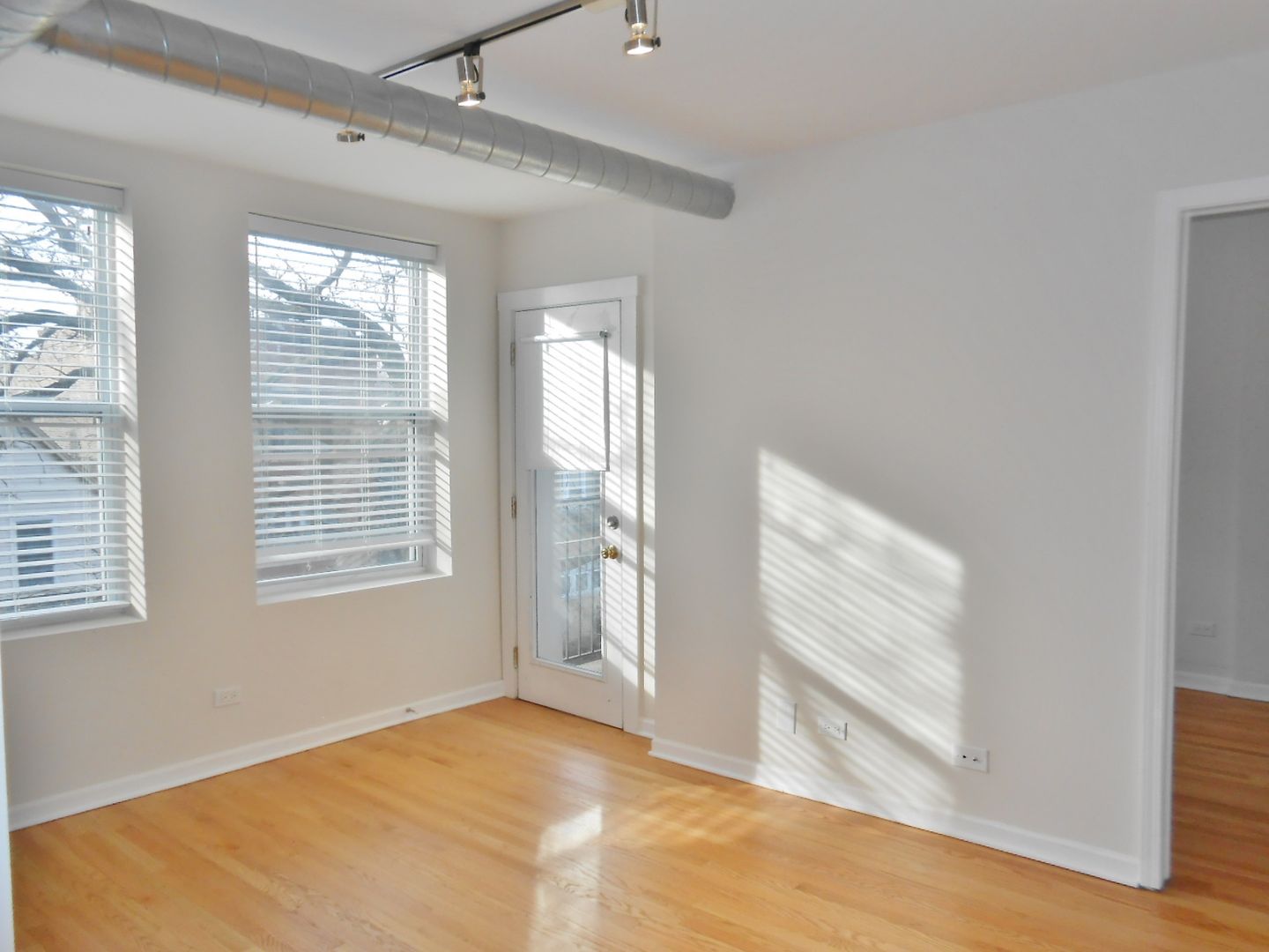 Chicago Apartment: 2520 W. Leland Ave.