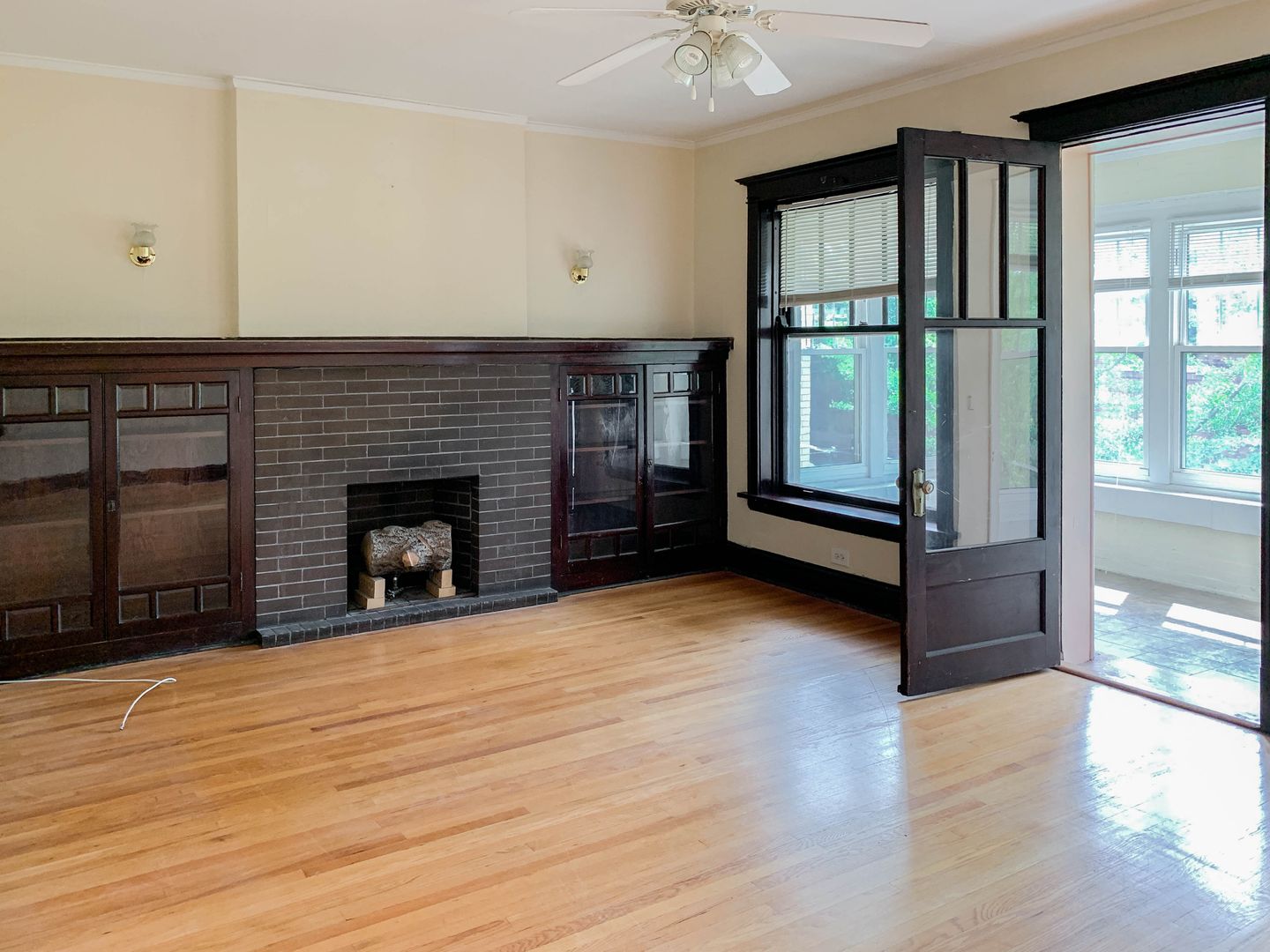 Chicago Apartment: 5941 N. Magnolia Ave.