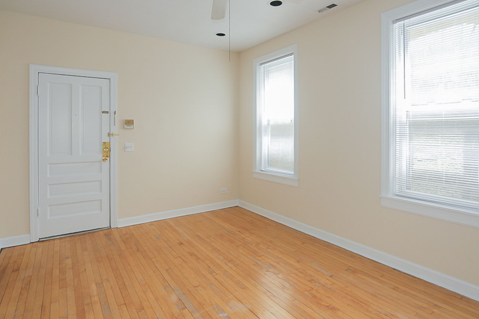 Chicago Apartment: 2318 N. Southport Ave.