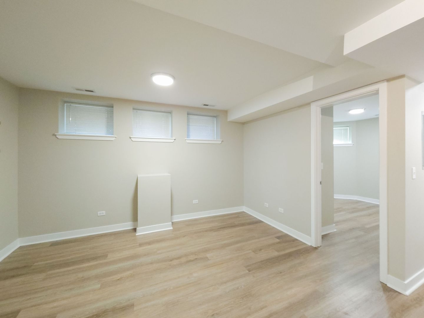 Chicago Apartment: 1900 N. Lincoln Ave.