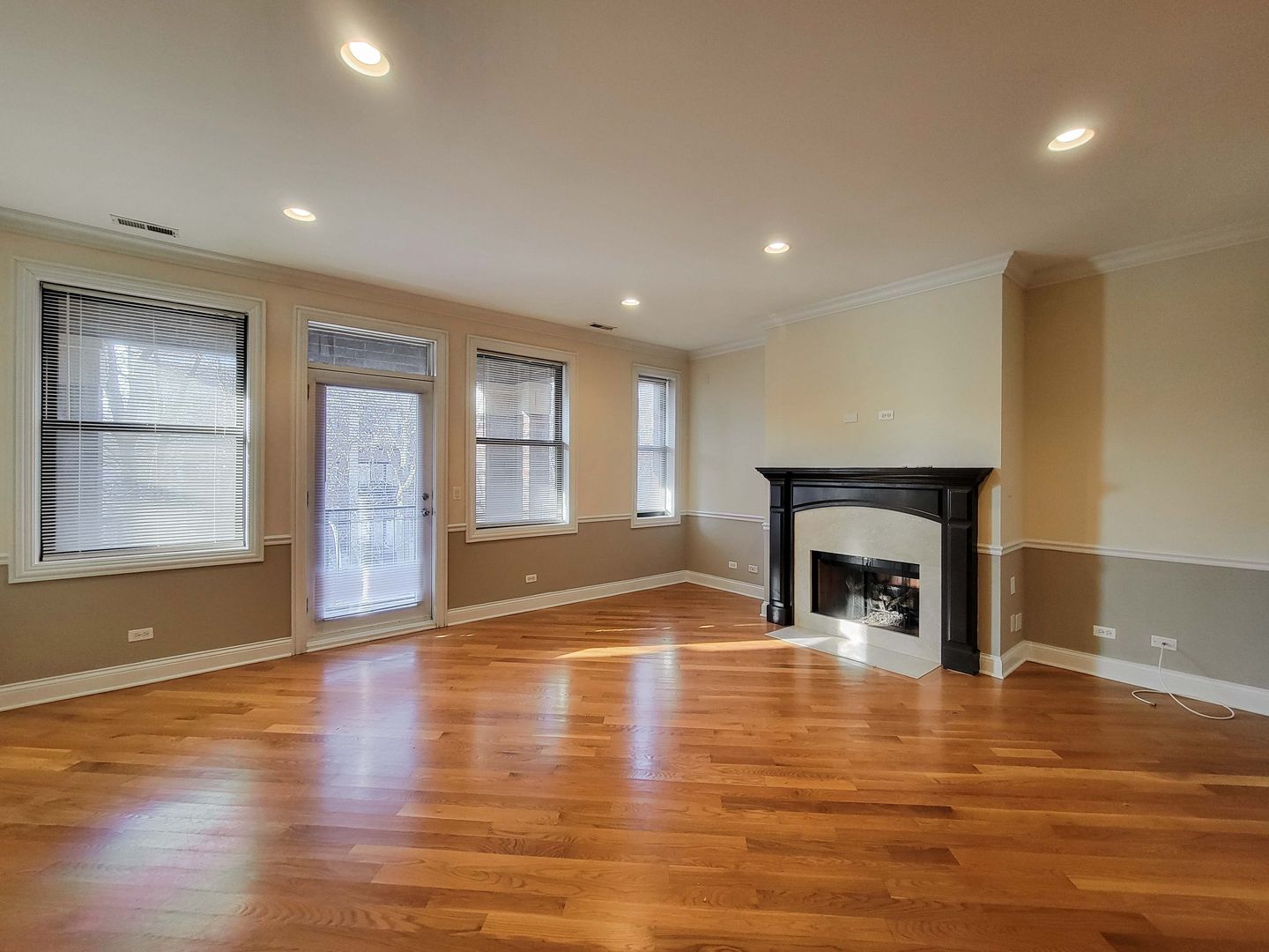 Chicago Apartment: 3229 N. Kenmore Ave.