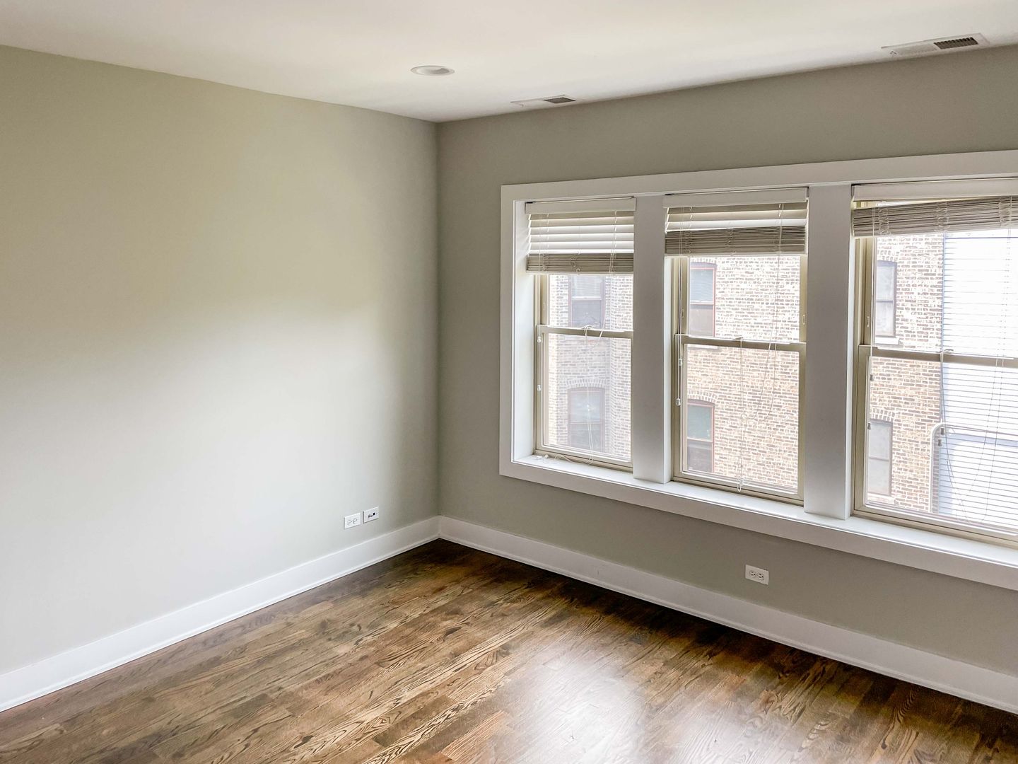 Chicago Apartment: 3915 N. Janssen Ave.